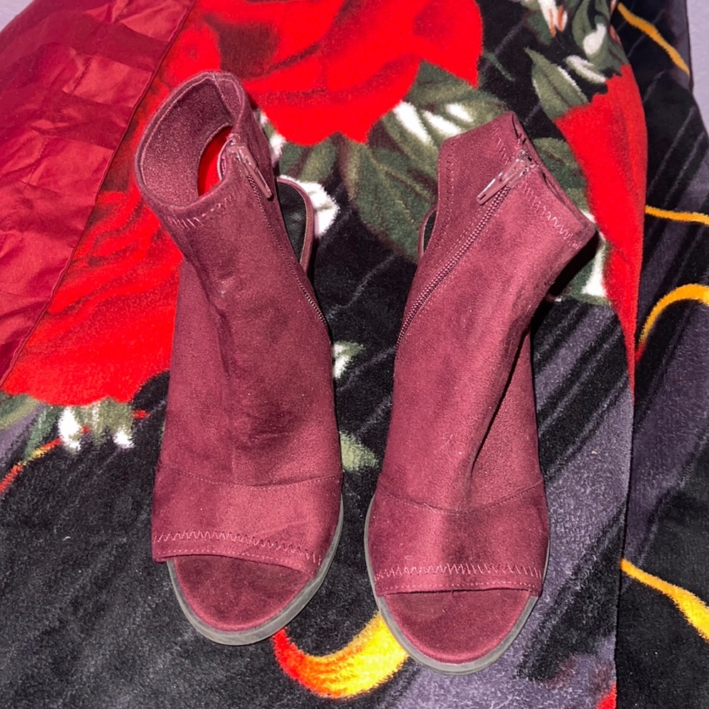 burgundy boot wedge heel size 8